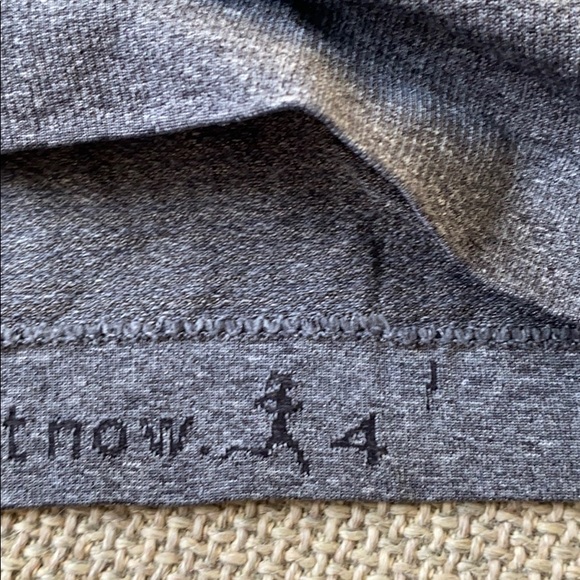Lululemon Swiftly Tech Long Sleeve Crew Size 4 - Picture 10 of 12